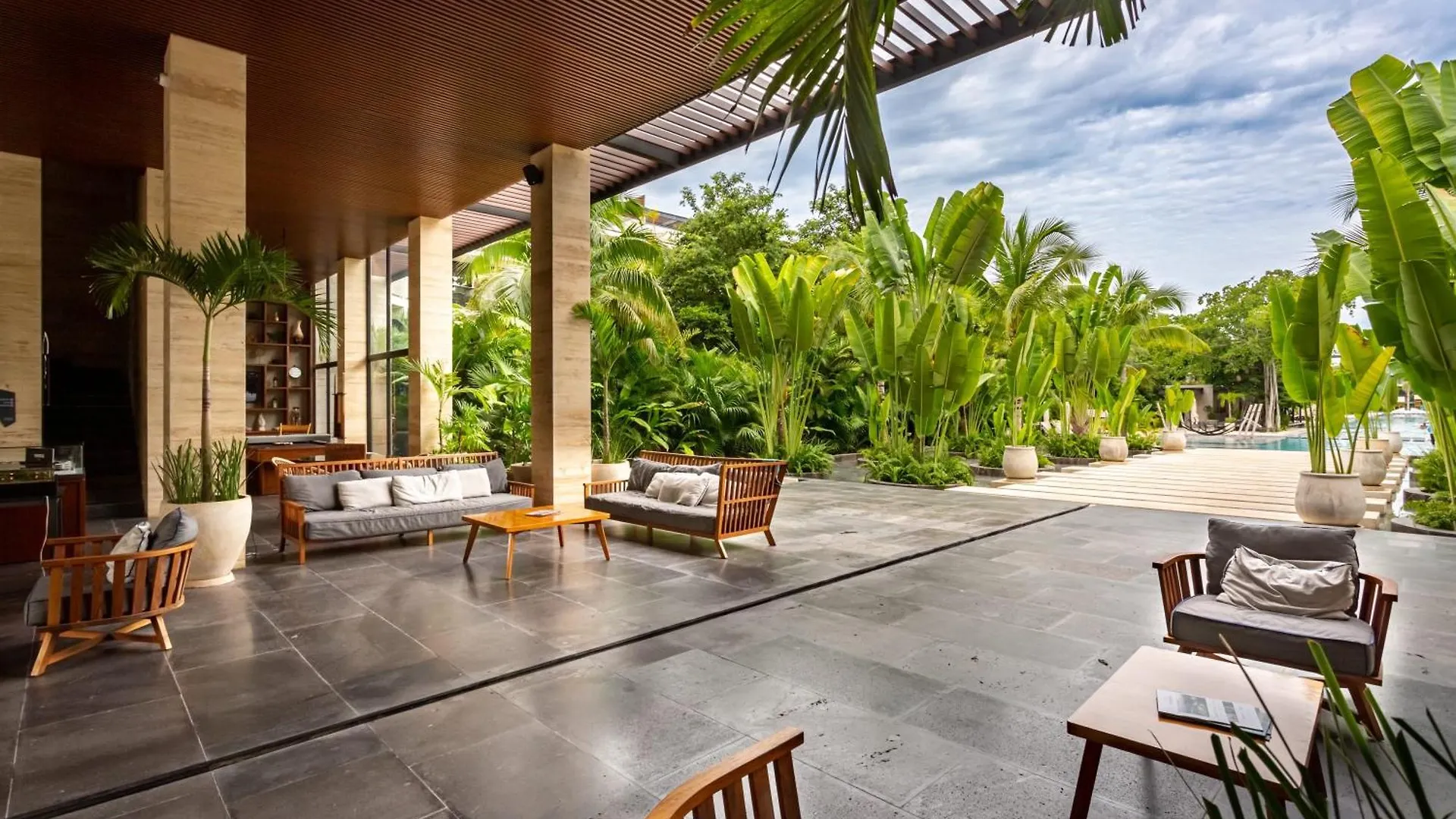 Chic Resort-Style Condo In Playa Del Carmen Holiday home