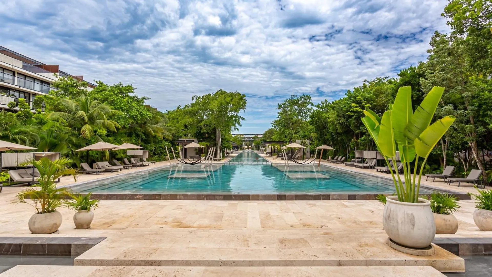 Chic Resort-Style Condo In Playa Del Carmen Holiday home