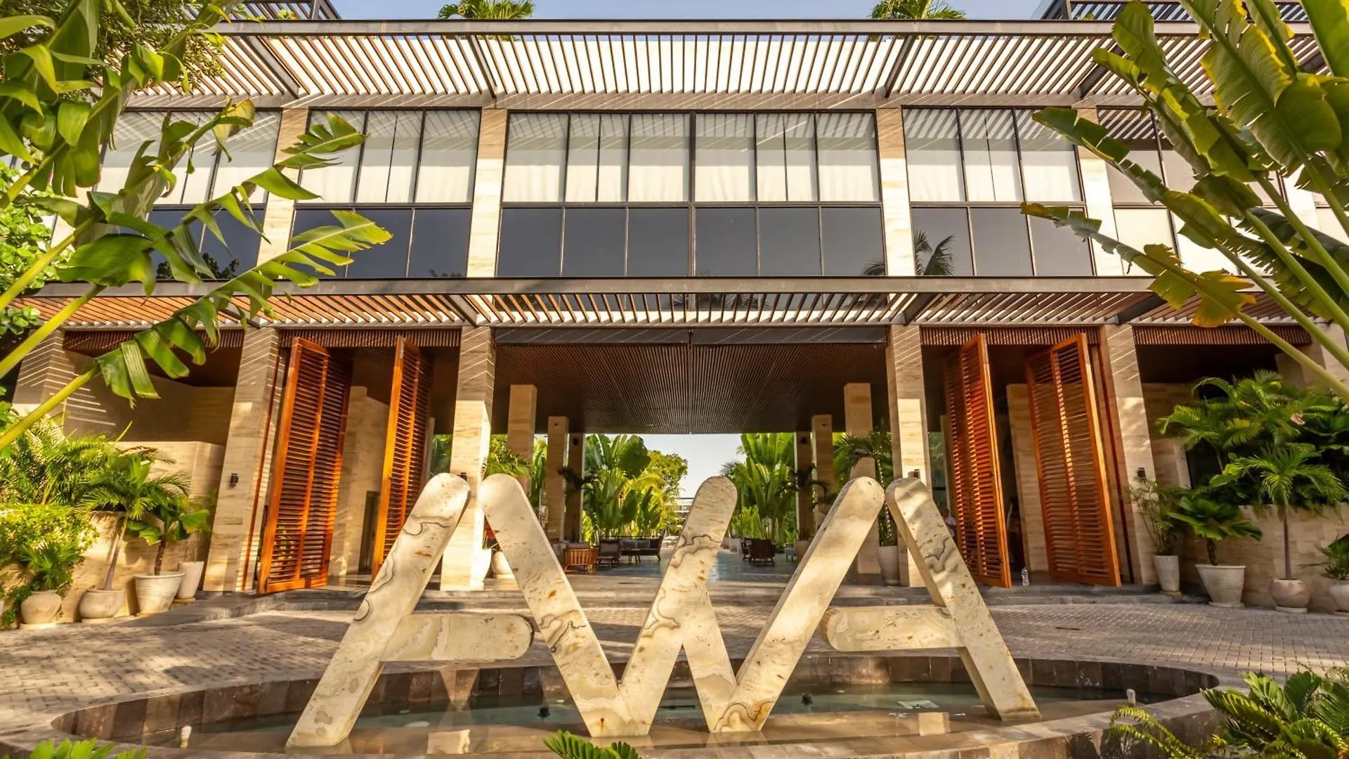 Chic Resort-Style Condo In Playa Del Carmen