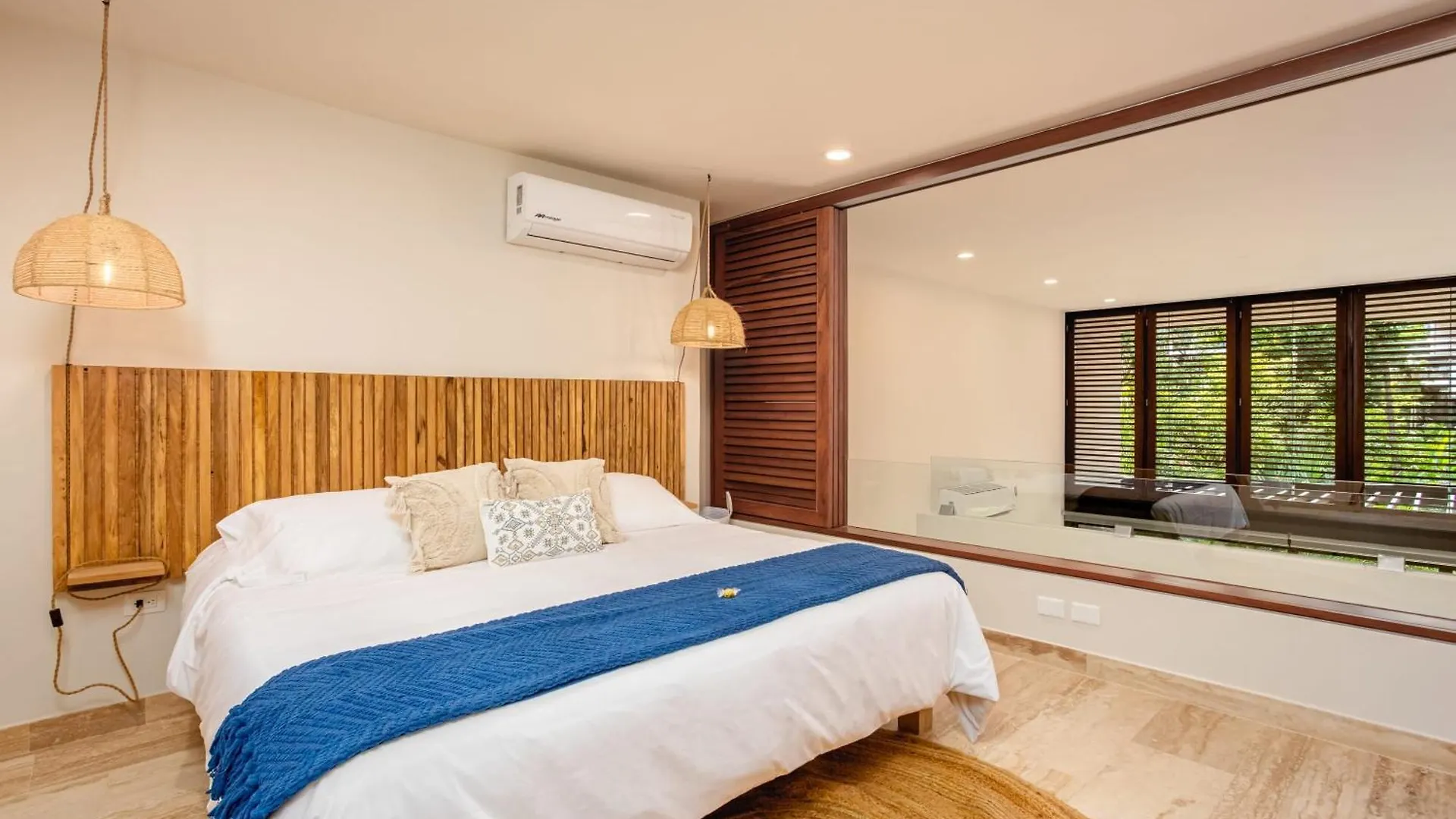 Chic Resort-Style Condo In Playa Del Carmen Holiday home